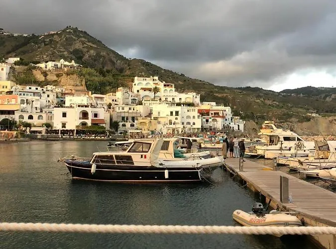 Bluoltremare Apartament Sant'Angelo (Isola d'Ischia)