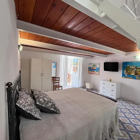 Bluoltremare * Sant'Angelo (Isola d'Ischia)